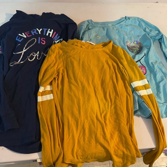 Lot of long sleeve shirts - Picture 2 of 3